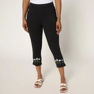 Quacker Factory DreamJeannes Short Daisies Embroidered Capri Pant  16103